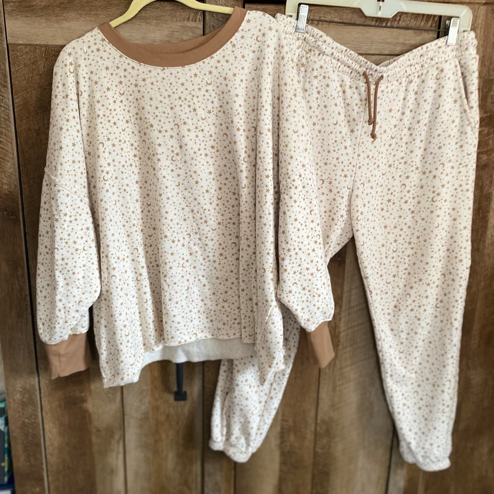 Secret Treasures Loungewear set